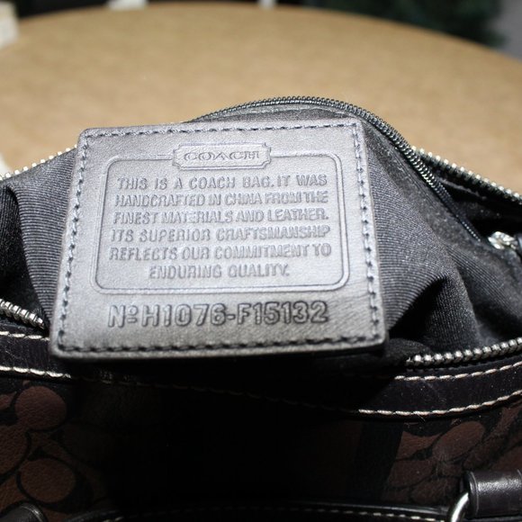 Coach Signature Coated Canvas Stchel Bag - Picture 6 of 6